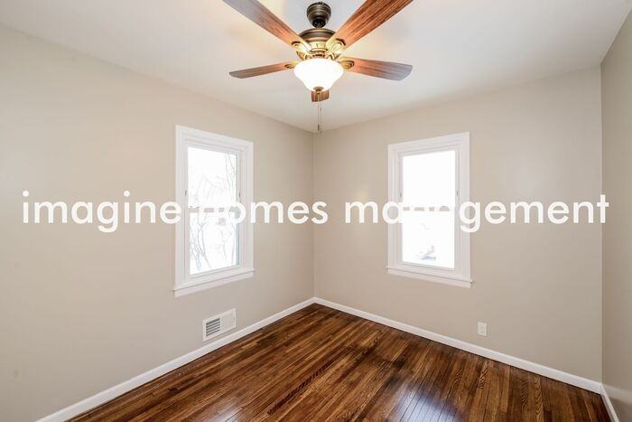 679 Eldridge Ave W - Photo 7 of 16