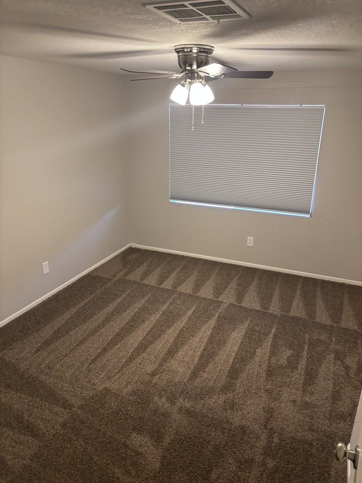 168 S 54th St #B - Photo 4 of 10