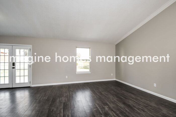 2061 Rosedale Ct - Photo 5 of 21