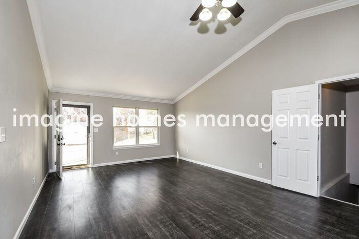 2061 Rosedale Ct - Photo 6 of 21