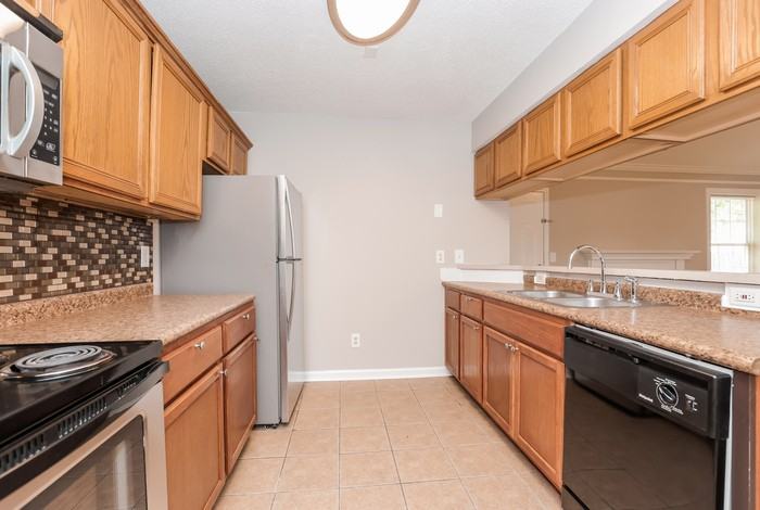 2130 Spring Hill Cir - Photo 7 of 16