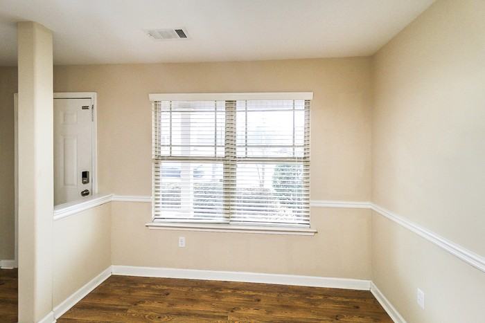 921 Justice Dr - Photo 6 of 17