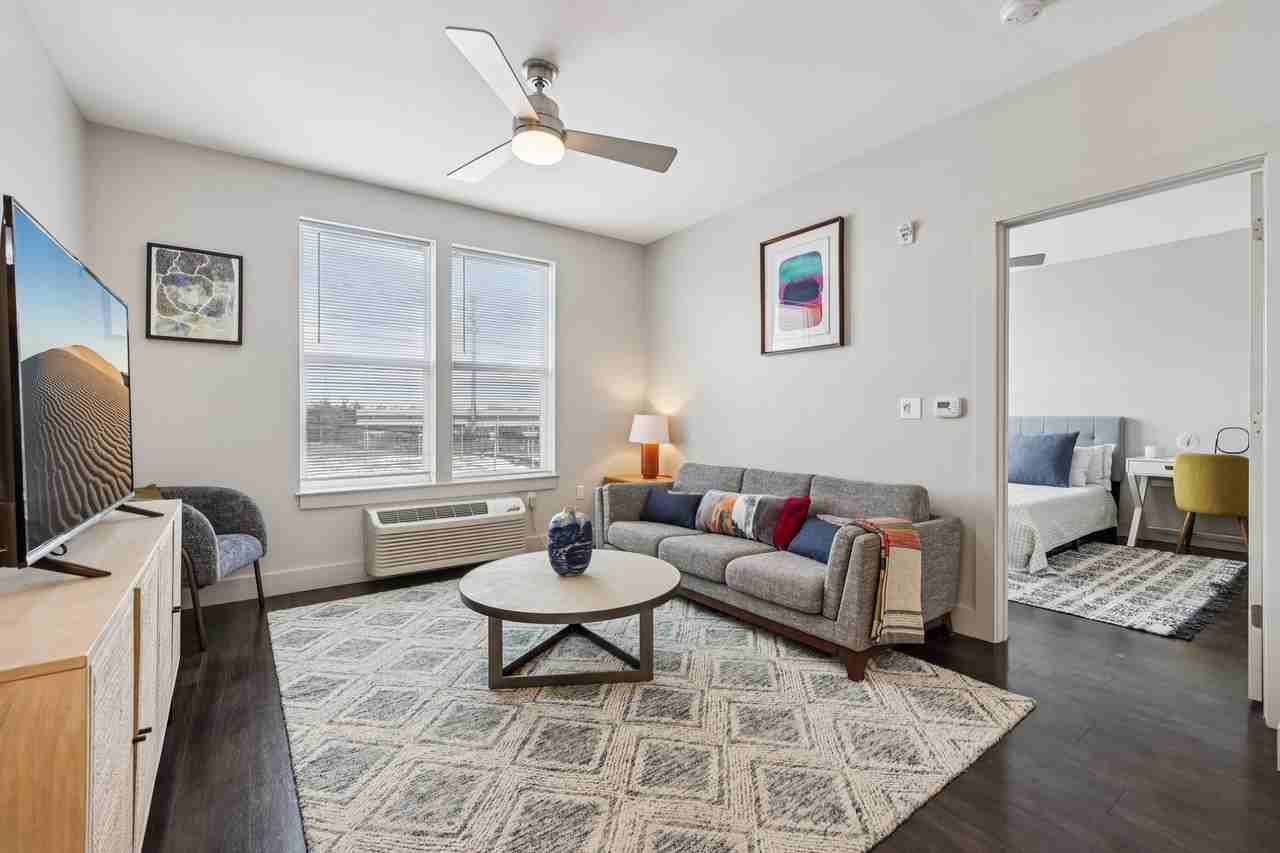 SilverLake - Photo 2 of 50