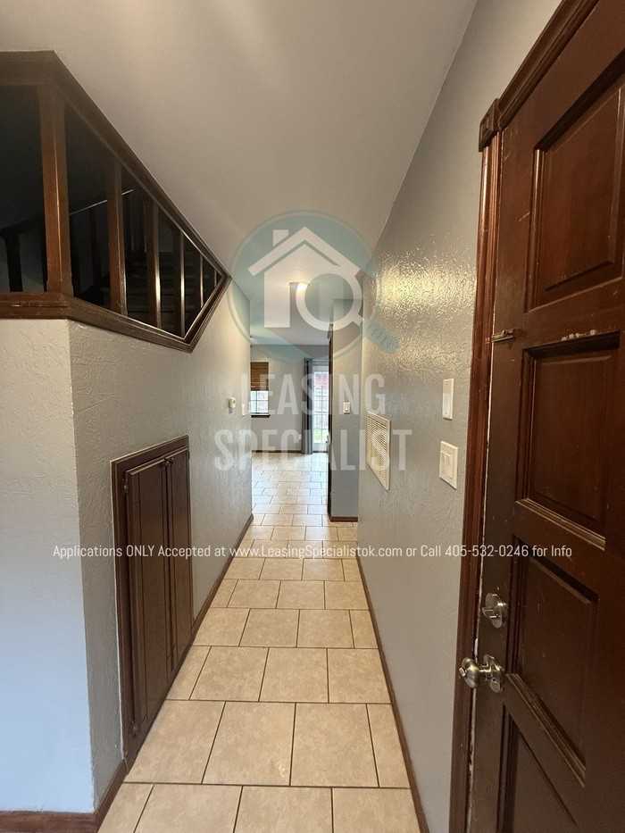 1024 Rambling Oaks Dr #F - Photo 2 of 30