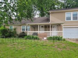 featured image of 1619 Lawrence Ave #A