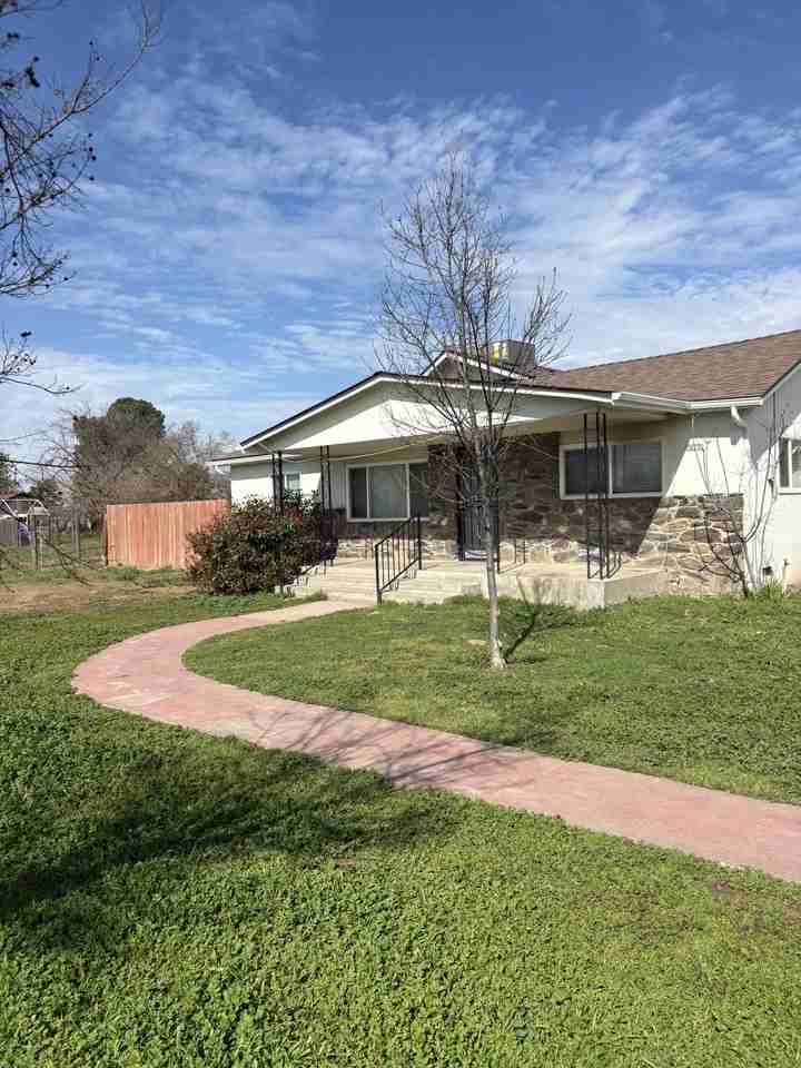 6832 E Harvey Ave #1 - Photo 6 of 44