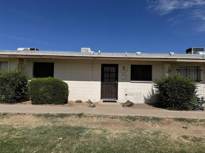 7119 W Minnezona Ave - Photo 2 of 13