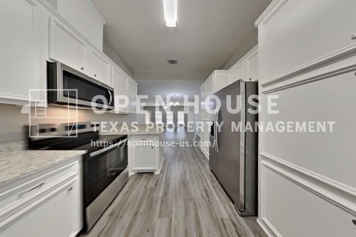 121 Warbonnet Dr - Photo 6 of 19