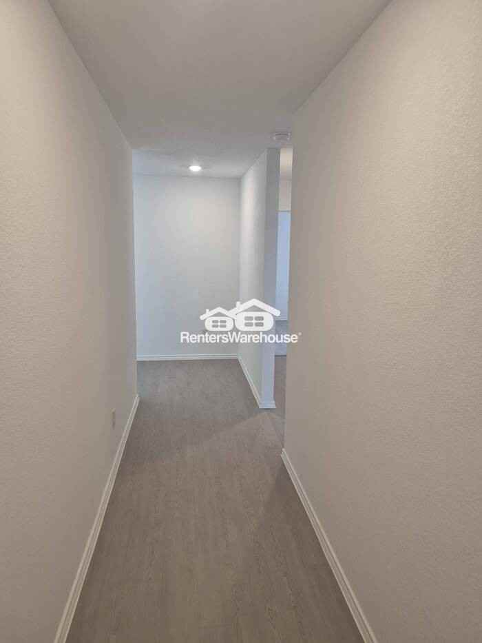 416 Silvercloud Dr - Photo 2 of 14