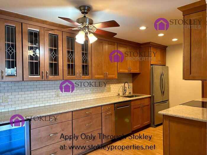 1455 Marchbanks Dr #1 - Photo 4 of 11