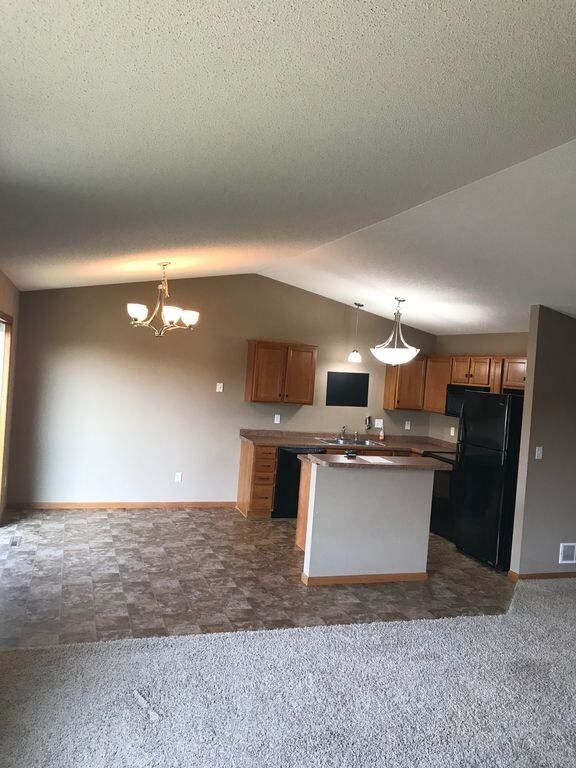 529 19th St - Photo 3 of 20