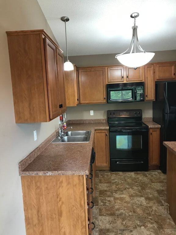 529 19th St - Photo 4 of 20