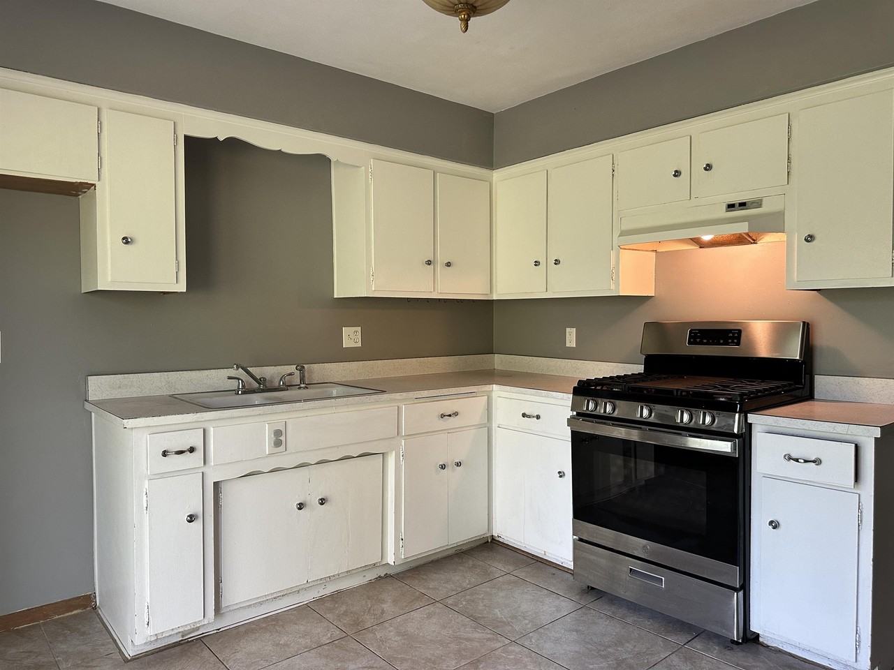 4809 & 4811 Javelin Drive - 4809 #4809 - Photo 3 of 5