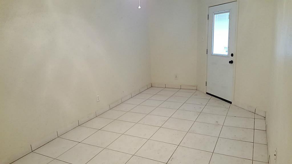 1014 Graham Drive - J4 - 1 #1 - Photo 3 of 26