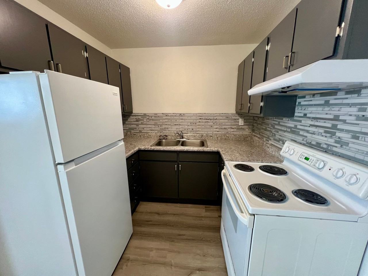 Grand Teton Estates Apartments - Photo 2 of 30