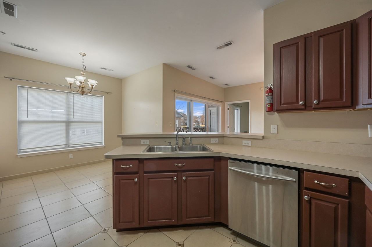 S Sagamore Dr #1 - Photo 7 of 10