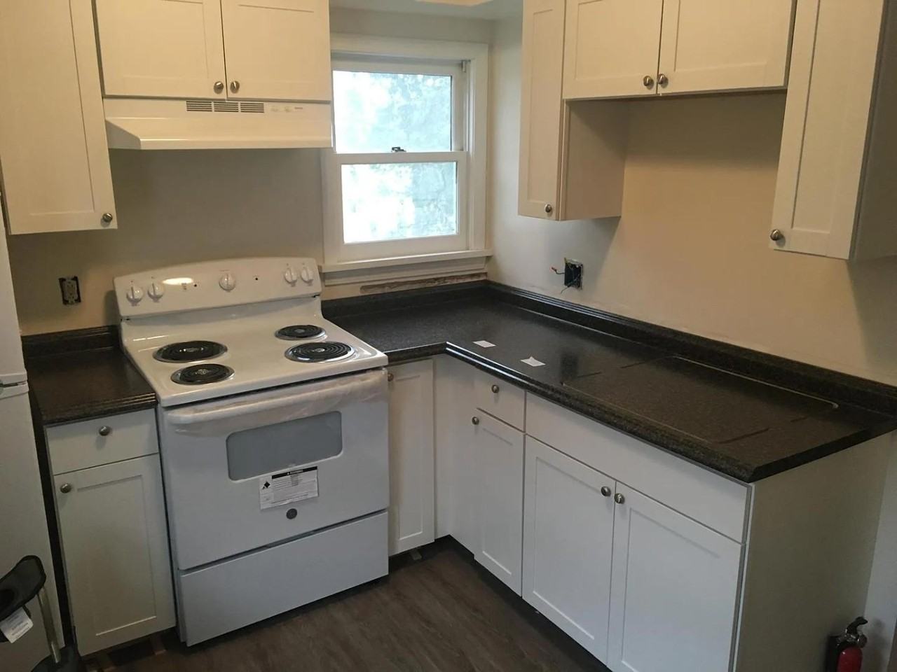 200 Pearl Street, Unit 4 - Photo 2 of 10