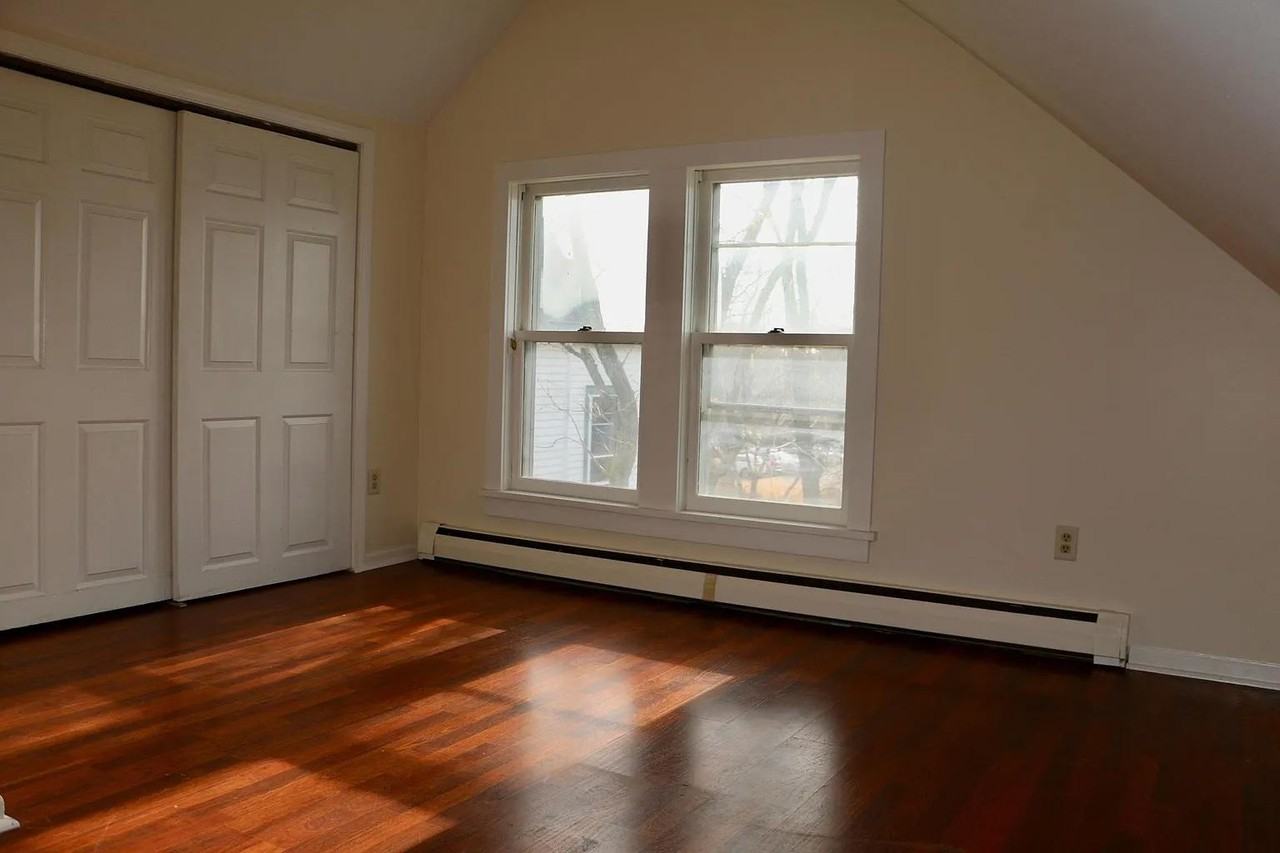 200 Pearl Street, Unit 4 - Photo 3 of 10