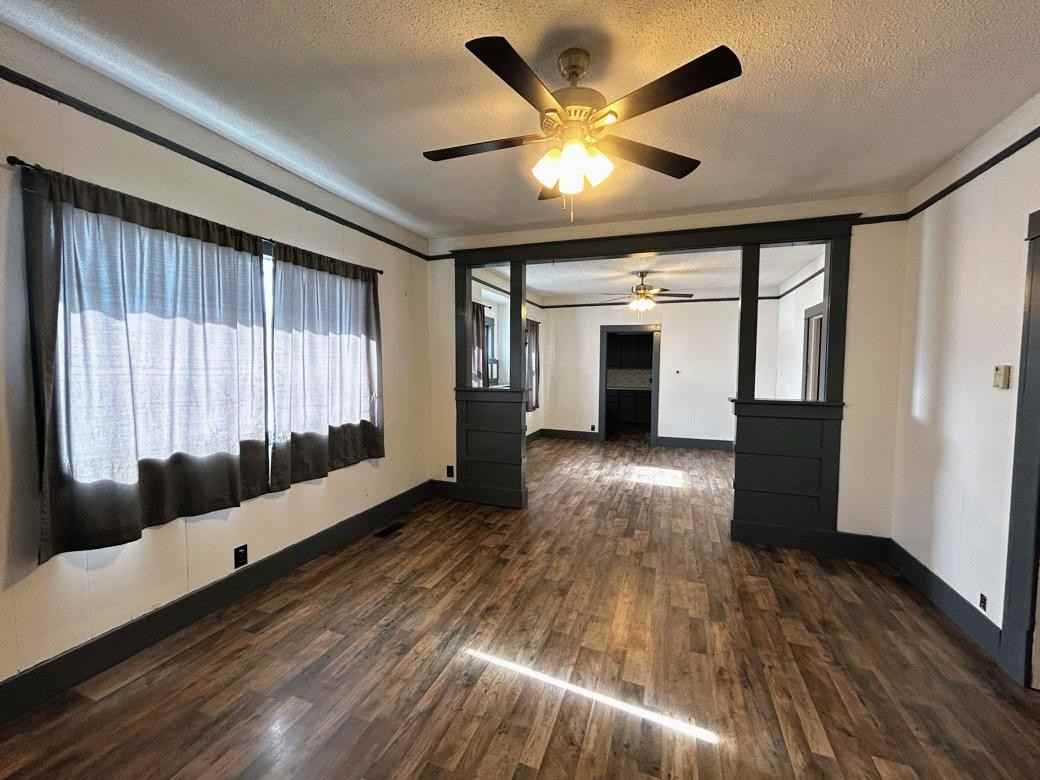 601 3rd Avenue West - Photo 2 of 10