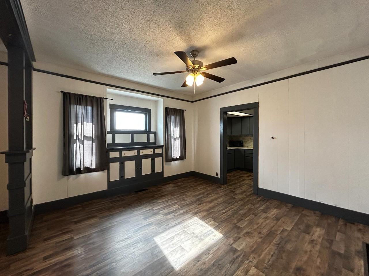 601 3rd Avenue West - Photo 3 of 10