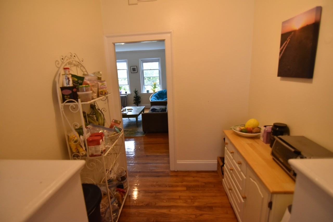 97 Strathmore Rd #3 - Photo 4 of 7