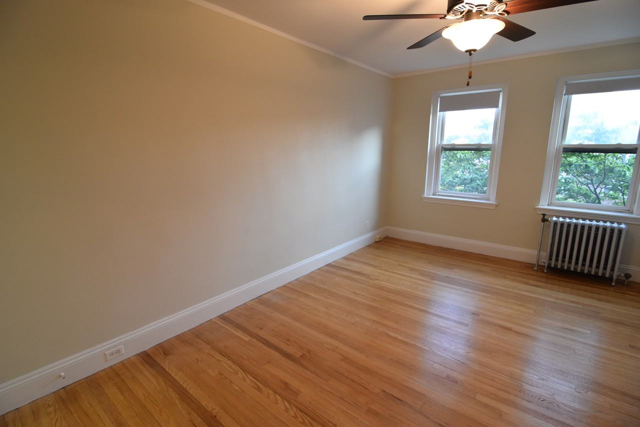 97 Strathmore Rd #3 - Photo 6 of 7