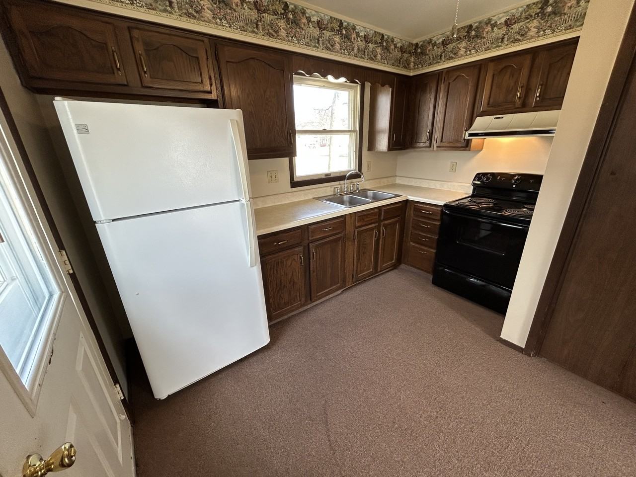 404 W Livingston St #1-2 - Photo 4 of 8