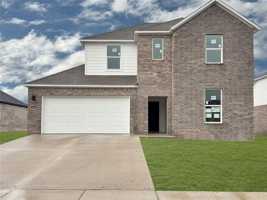 featured image of 2410 Longfellow Dr #NA