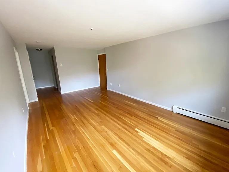 45 Maynard St #16 - Photo 5 of 10