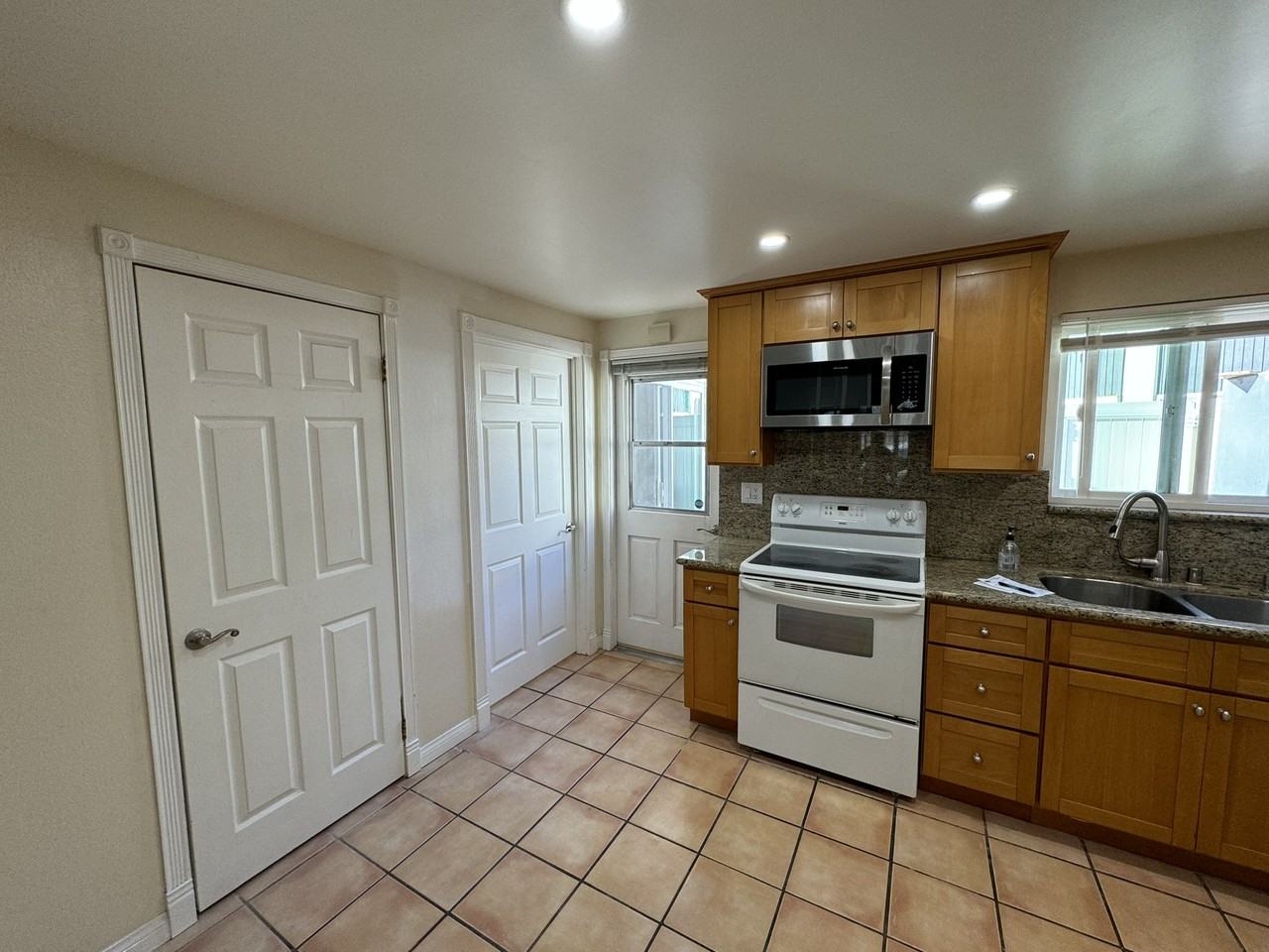 4001 Churchill Ct - Photo 2 of 26