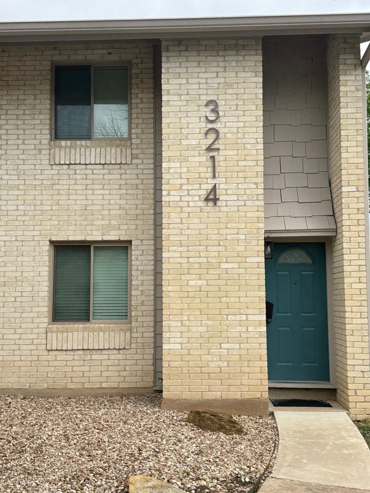 3214 Crosscreek Dr #103 - Photo 2 of 13