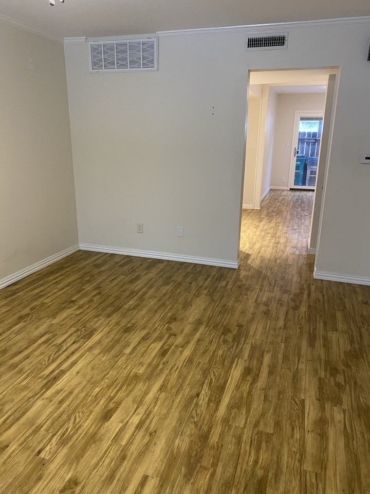 3216 Crosscreek Dr #102 - Photo 2 of 17