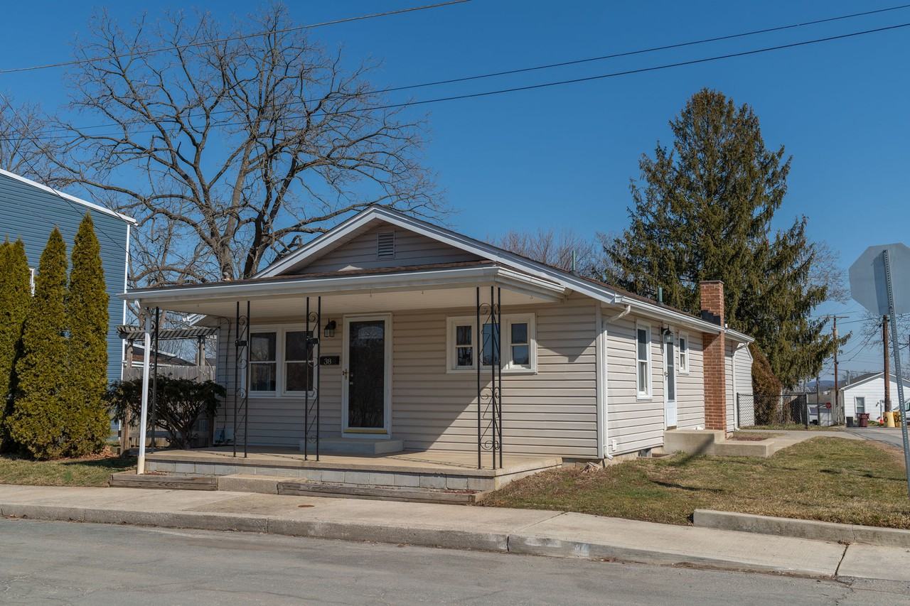 38 W George St #NA - Photo 3 of 20