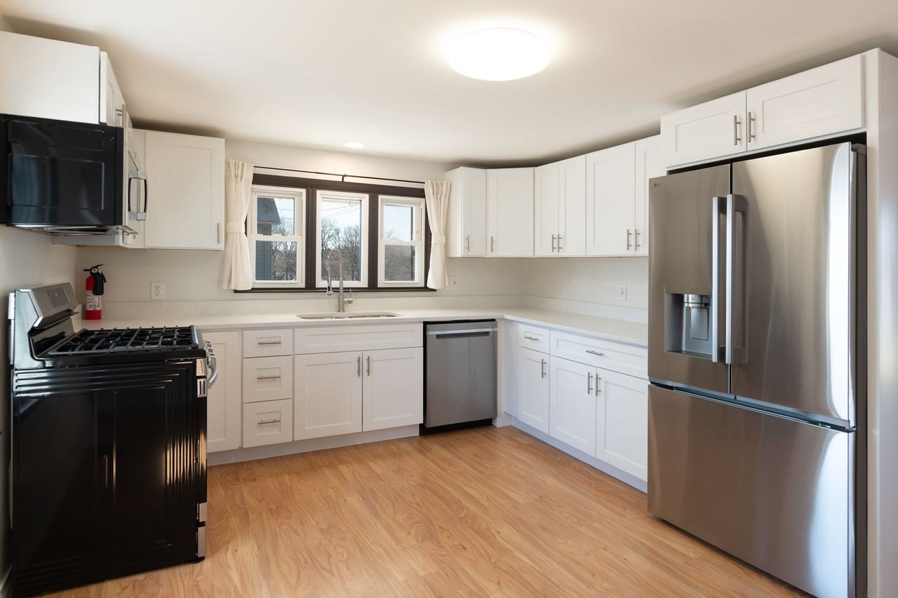 38 W George St #NA - Photo 4 of 20