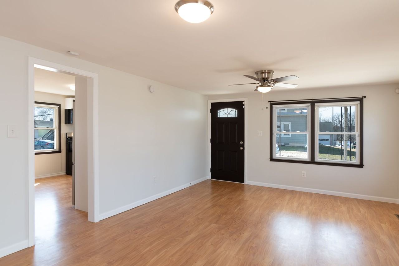 38 W George St #NA - Photo 6 of 20