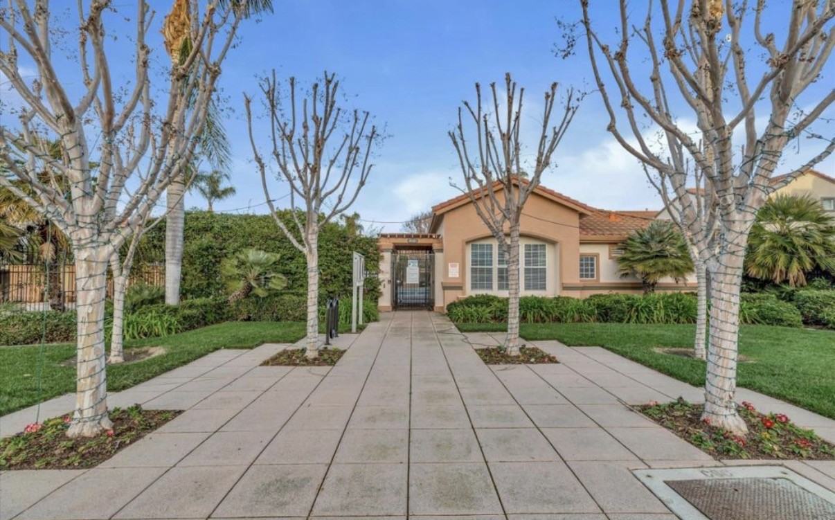 2212 Lenox Pl #NA - Photo 4 of 24