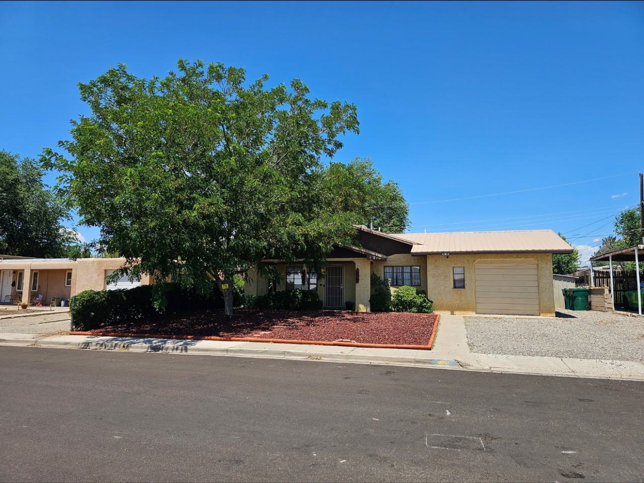 2324 E 15th St #NA - Photo 3 of 20