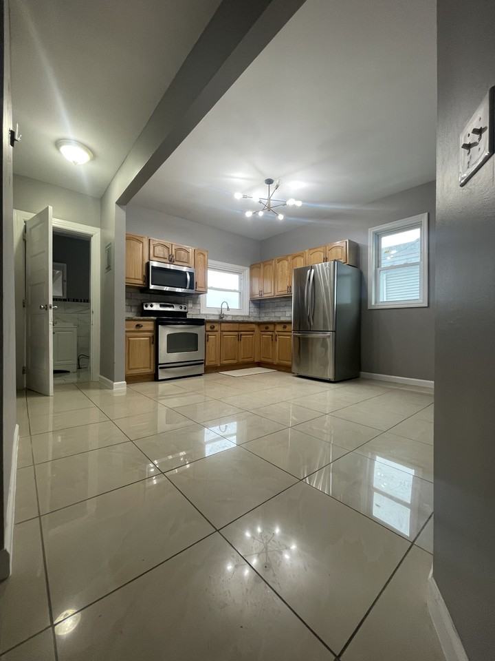 15 Lamartine Ter #2 - Photo 7 of 7