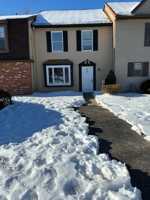 featured image of 126 Presidential Dr #1