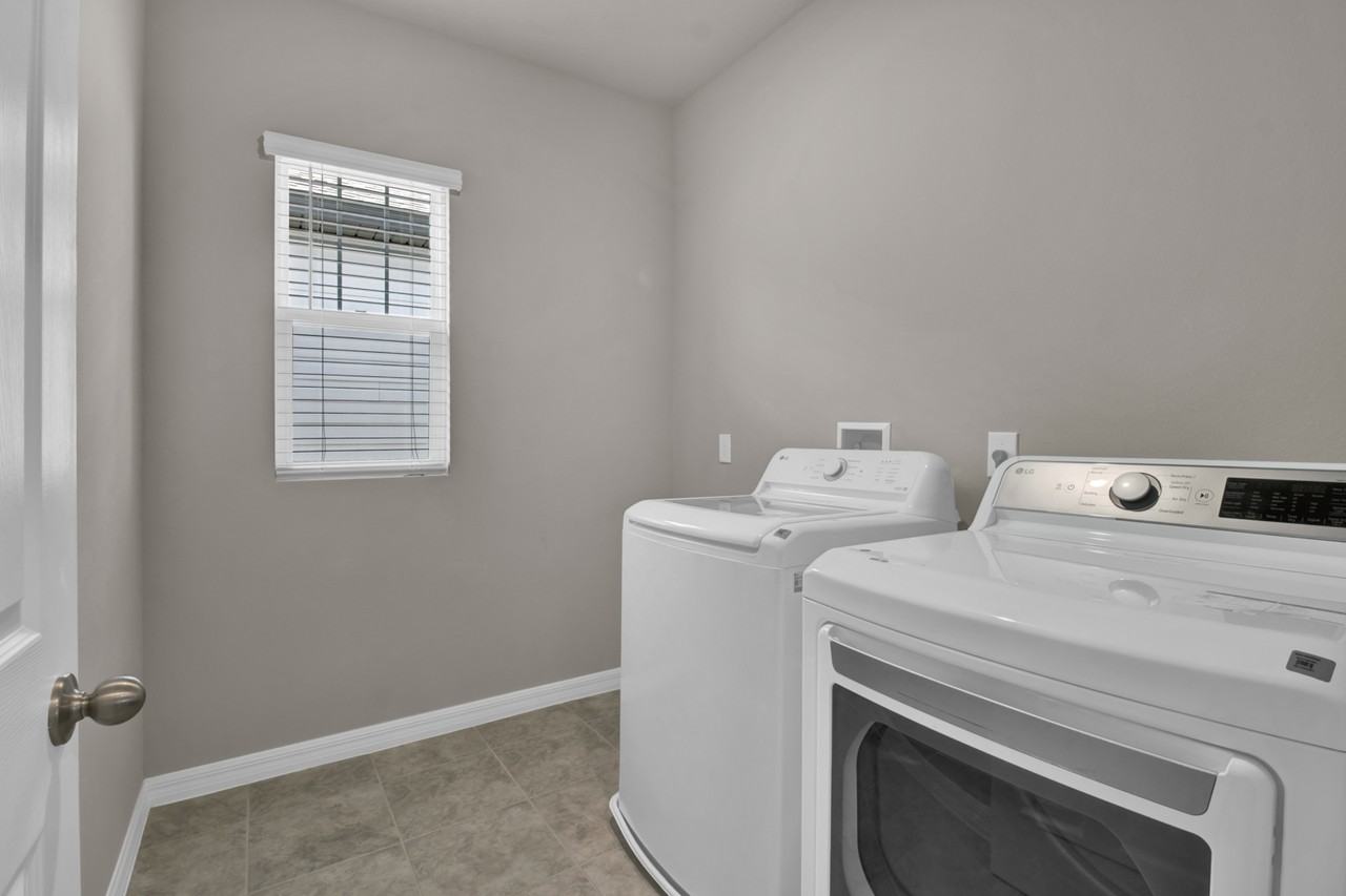 2447 Gold Dust Dr #NA - Photo 4 of 7