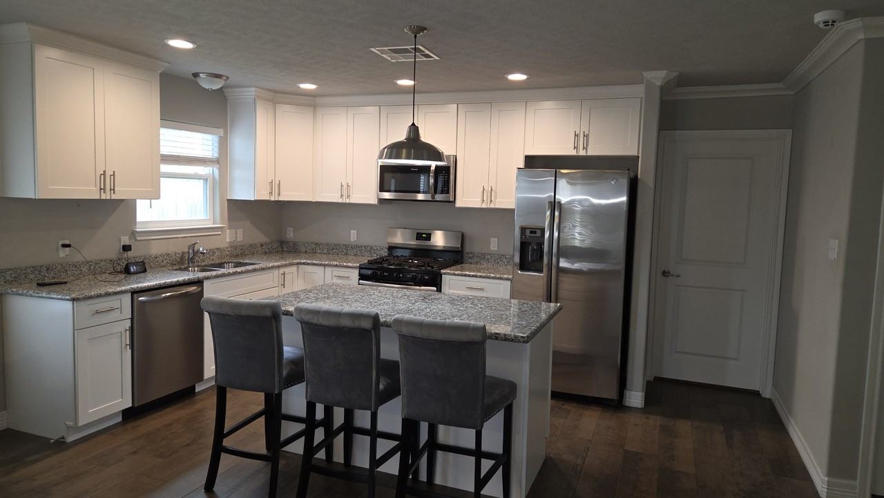 5670 Kingswood Dr #NA - Photo 5 of 18