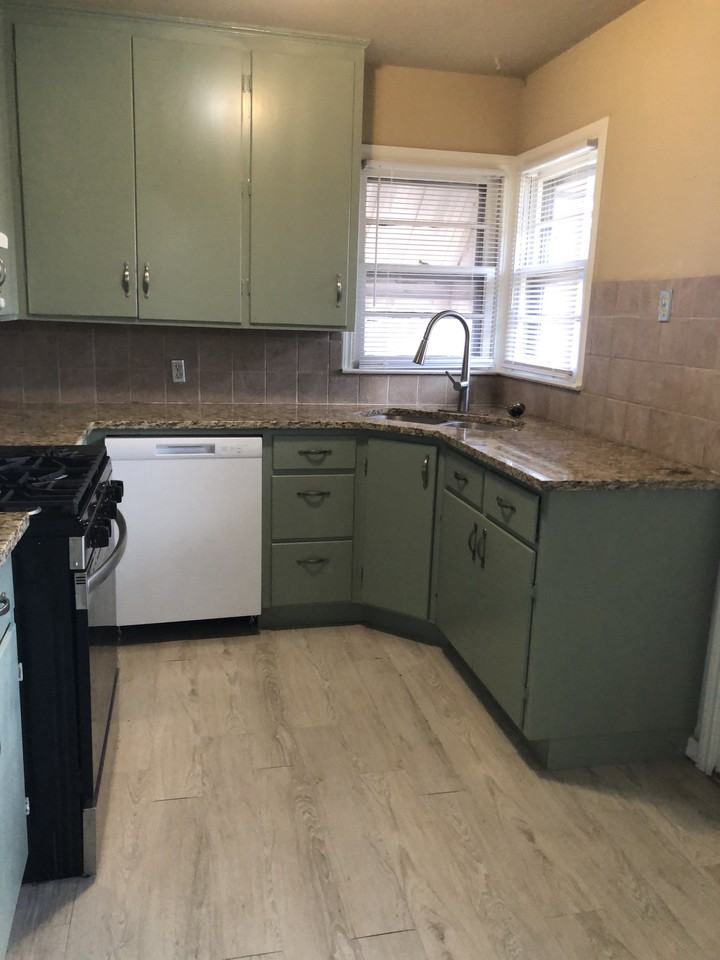 1537 Sw 41st St #NA - Photo 6 of 14