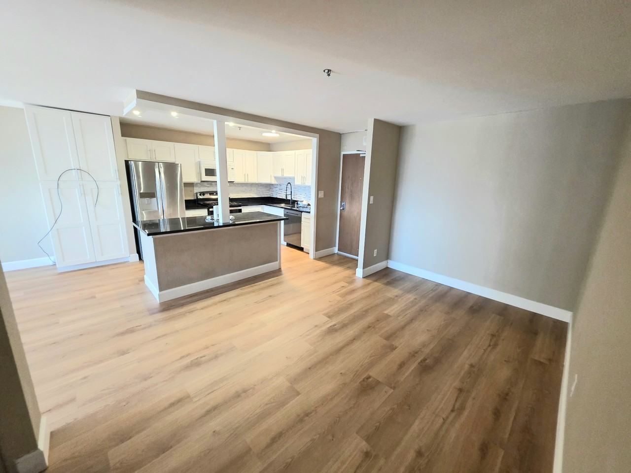 555 Pierce St #1 - Photo 6 of 23