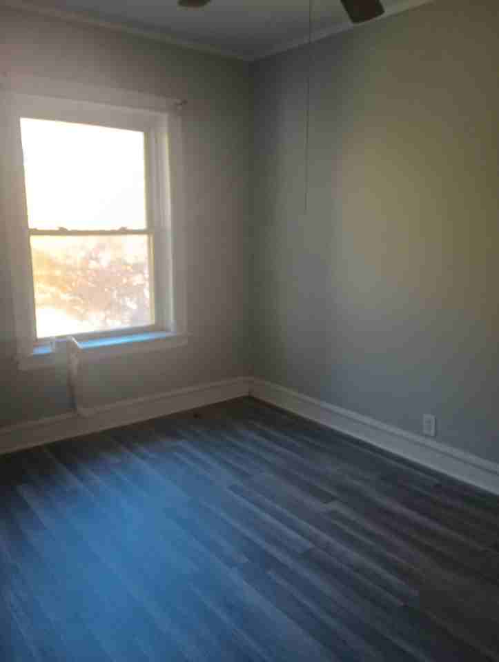 7913 S Laflin St #4 - Photo 4 of 13