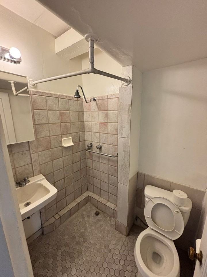 4119 E Fort Lowell Rd #3 - Photo 3 of 4