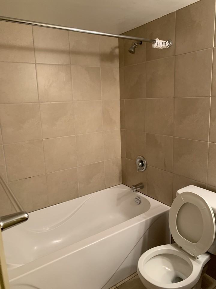 1700 University Ave W #503 - Photo 5 of 16