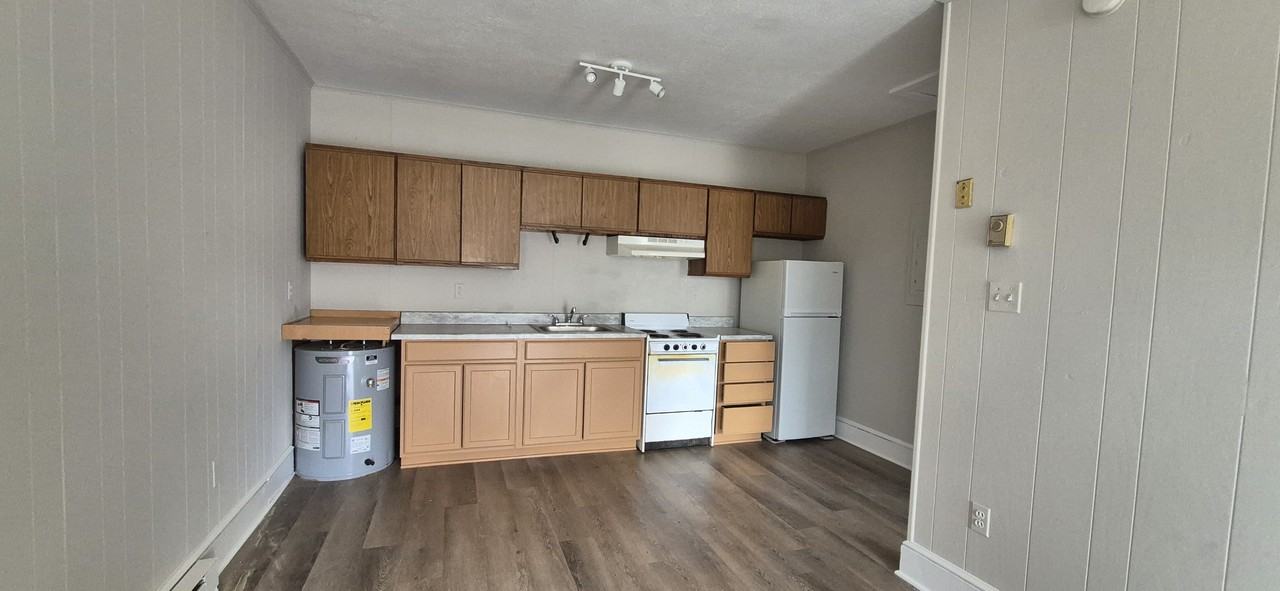 101 S Mill St #A - Photo 3 of 7