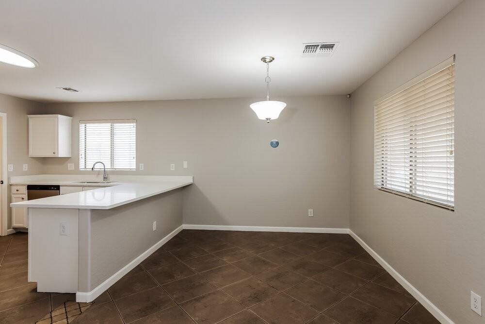 11808 W Dos Rios Dr - Photo 7 of 20