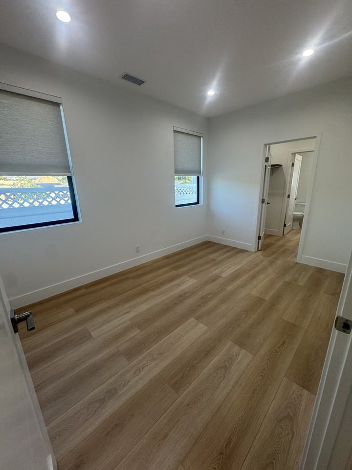 4670 Lakeview Ave #NA - Photo 5 of 18