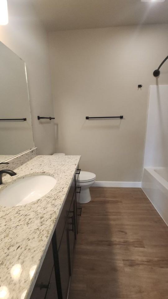 880 N Main - Photo 7 of 20